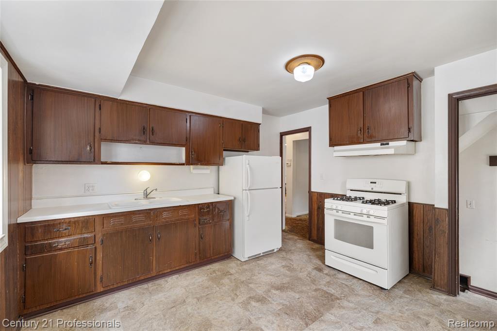 6953 N Vernon Street, Dearborn Heights, MI 48127 — Photo 6