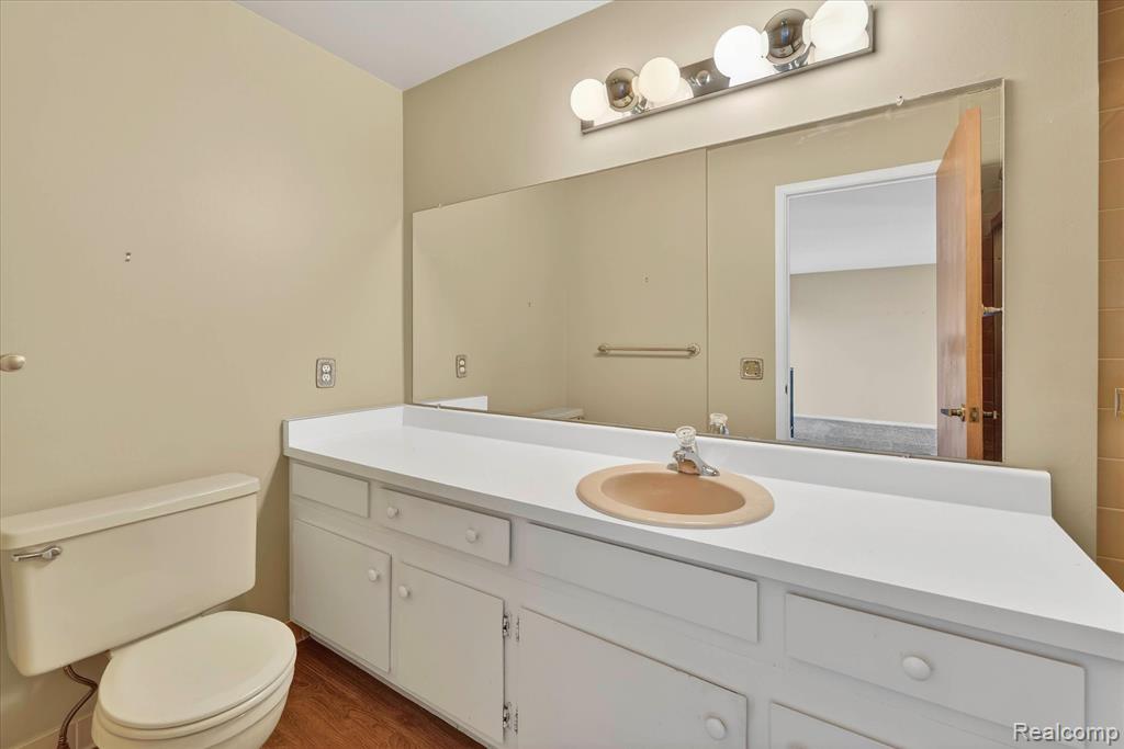 18268 University Park Drive, Livonia, MI, 48152