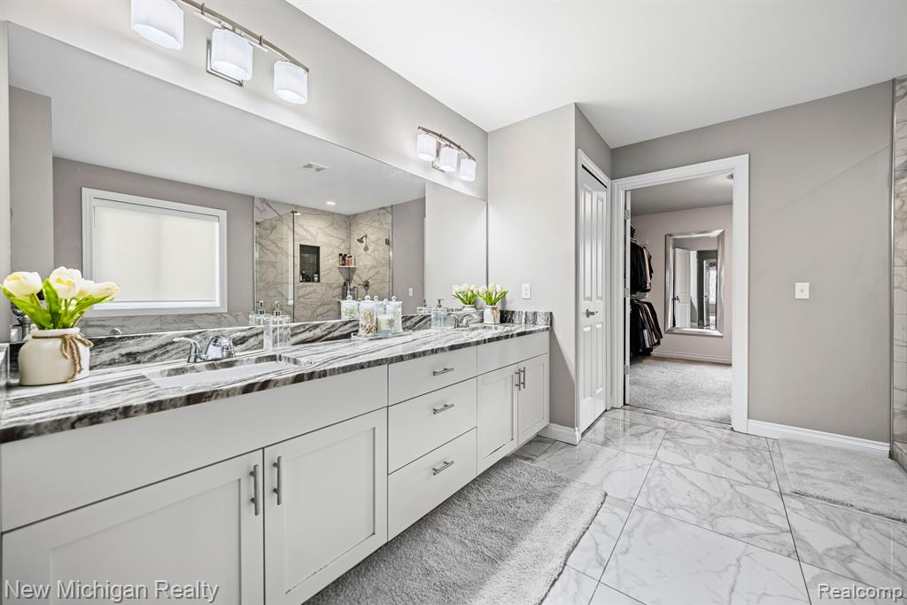 55038 TIMBERS EDGE Drive, Shelby Twp, MI 48316 — Photo 21