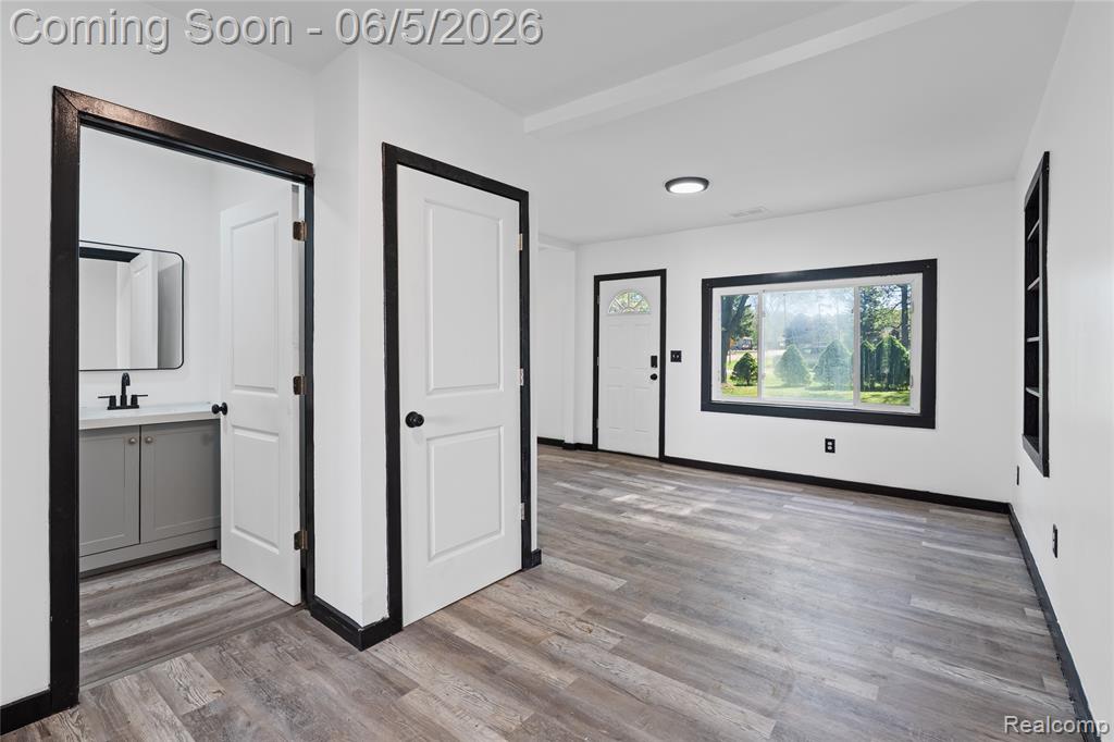 8053 Leadley Avenue, Mount Morris, MI 48458 — Photo 12