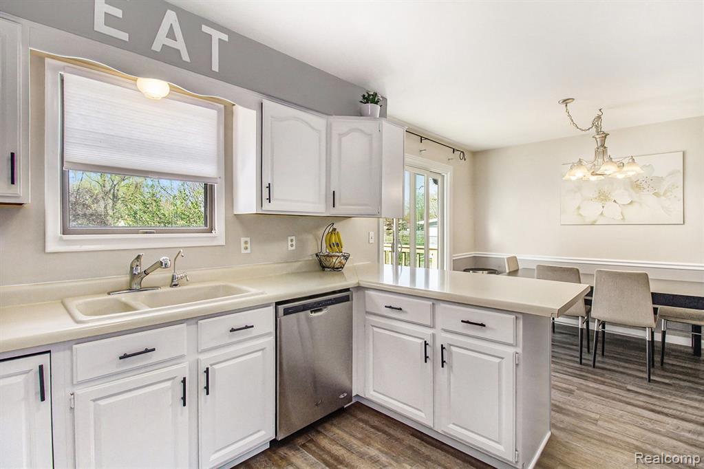 7162 MOUNT JULIET Drive, Davison, MI 48423 — Photo 7