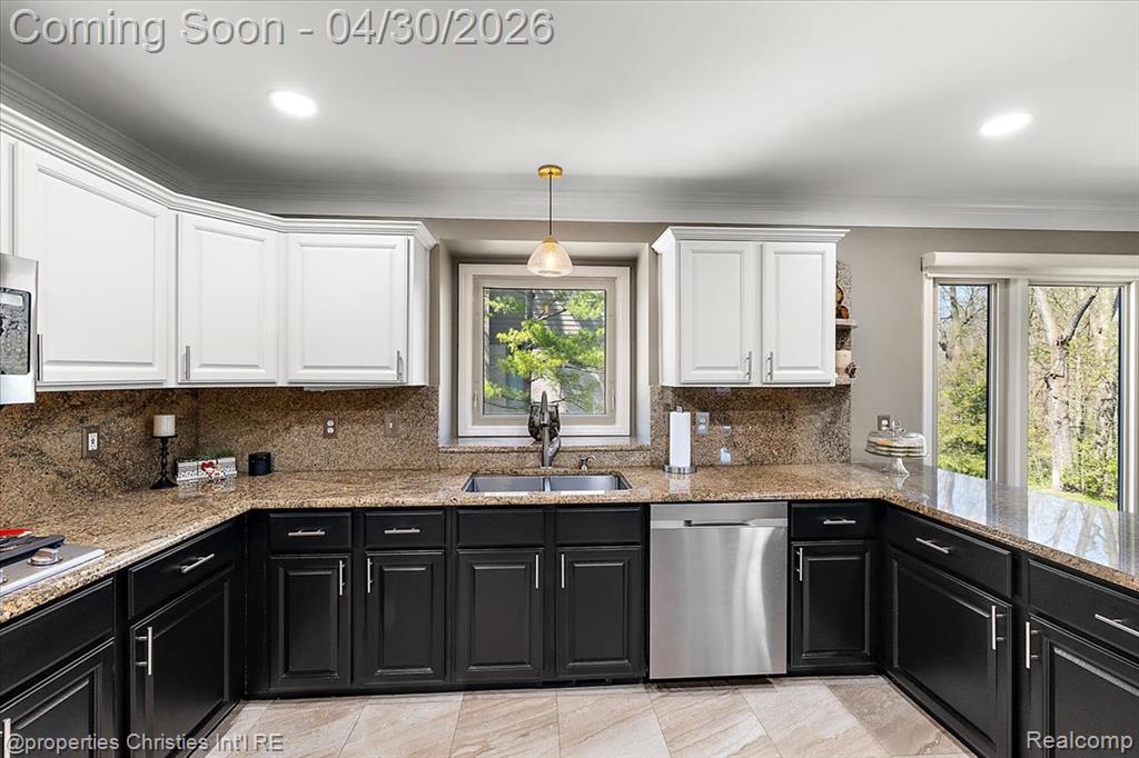 22844 Indianwood Drive, South Lyon, MI 48178 — Photo 34