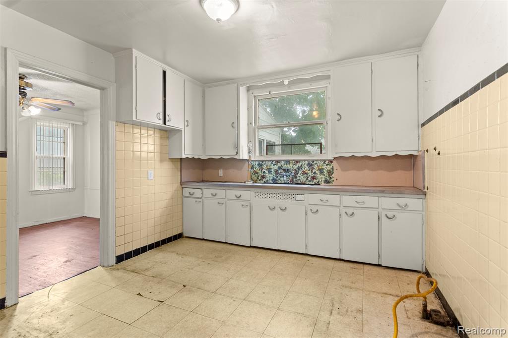 8547 Meyers Road, Detroit, MI 48228 — Photo 13