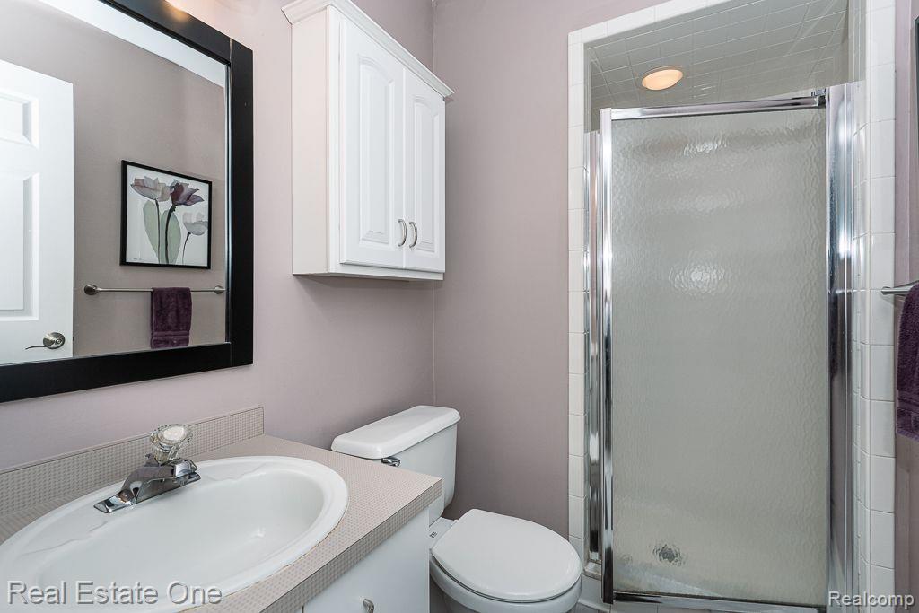 40323 FORDWICH Drive, Sterling Heights, MI 48310 — Photo 26