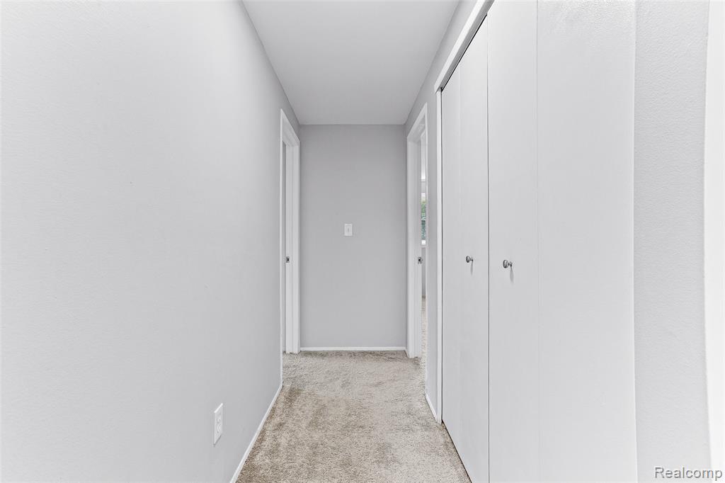 3904 Cloverlawn Avenue, Ypsilanti, MI 48197 — Photo 31