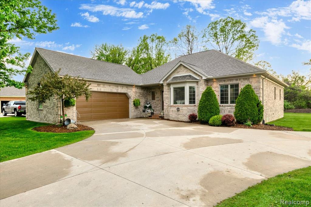 2376 Joseph Tamron Drive W, St. Clair, MI 48079