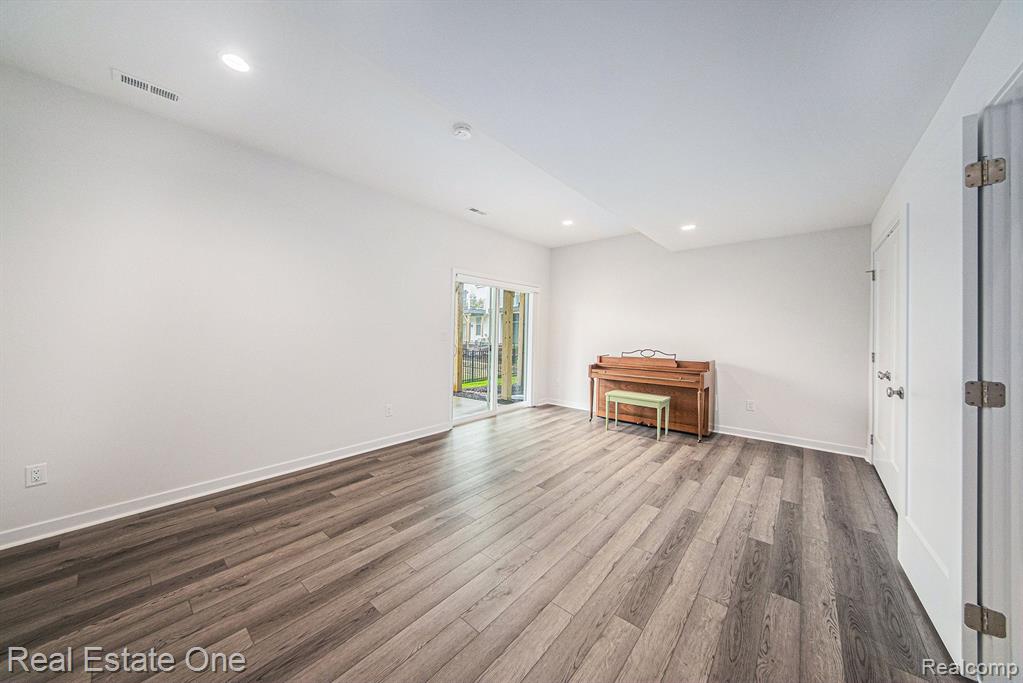 2987 STOKE Way, Ann Arbor, MI 48105 — Photo 41