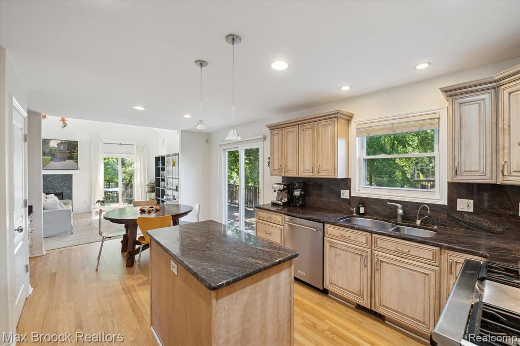 5745 Eastman Boulevard, West Bloomfield, MI 48323 — Photo 20