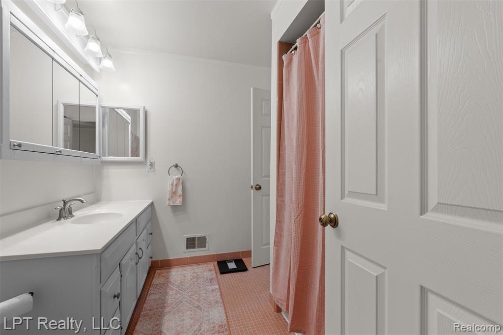 40699 Newport Drive, 256, Plymouth, MI 48170 — Photo 18