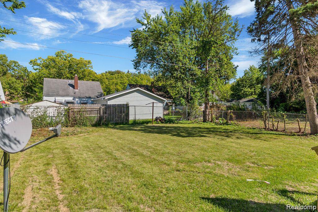5322 Winthrop Boulevard, Flint, MI 48505 — Photo 12
