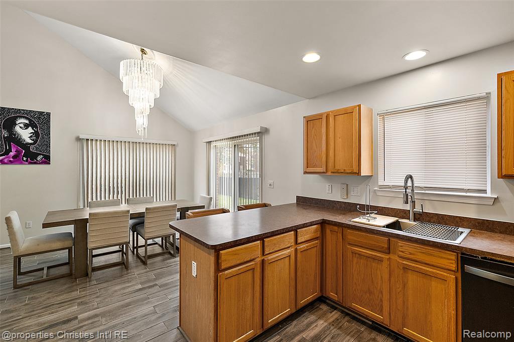 781 Saint Clair Street, Detroit, MI 48214 — Photo 12