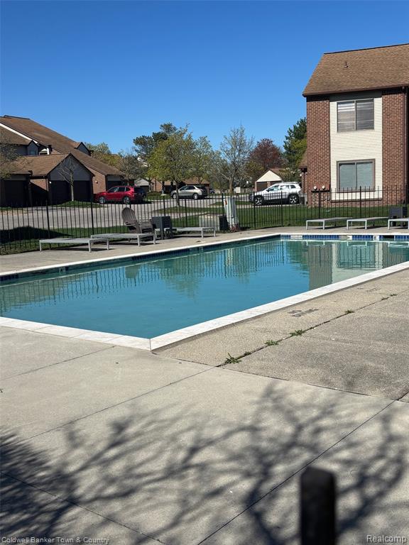 6689 Ridgefield Circle, 201, West Bloomfield, MI — Photo 4