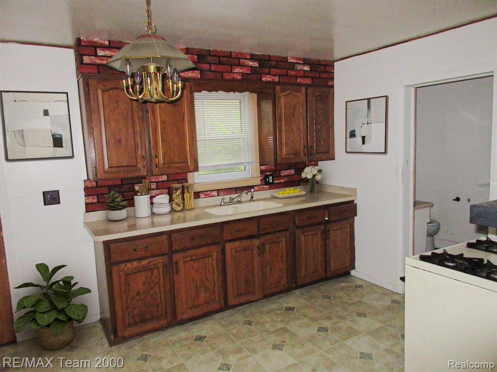 604 Smith Street, Monroe, MI 48161 — Photo 5