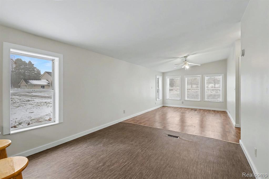 1295 W Cook Road, Grand Blanc, MI, 48439
