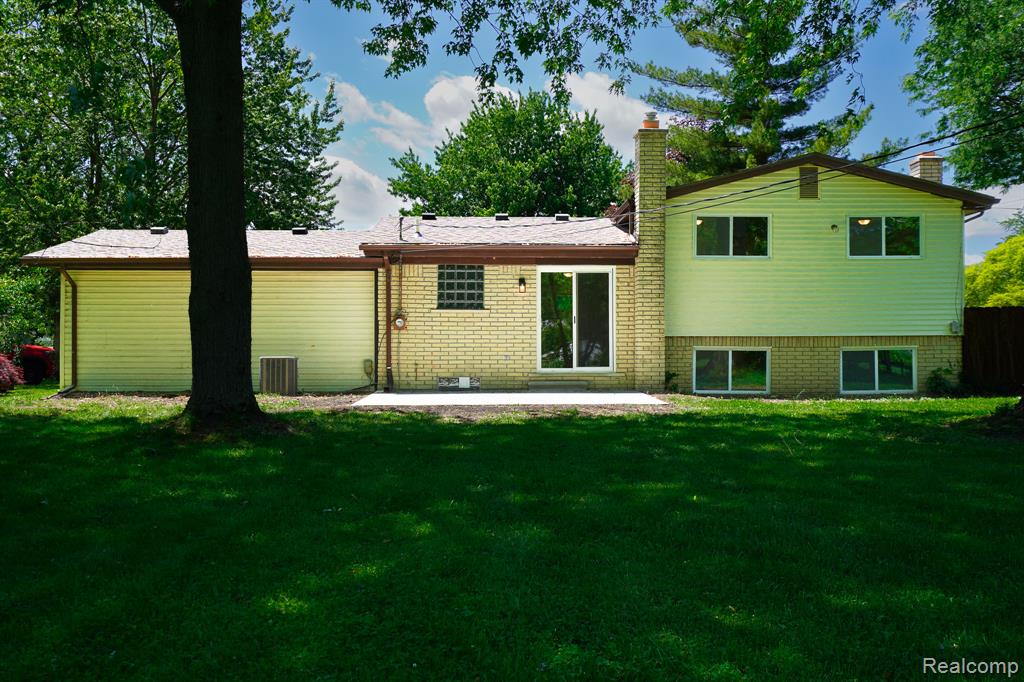 48297 Mallard Drive, New Baltimore, MI 48047 — Photo 7