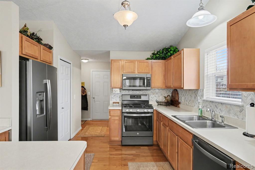 395 Haystack Drive, Linden, MI 48451 — Photo 9