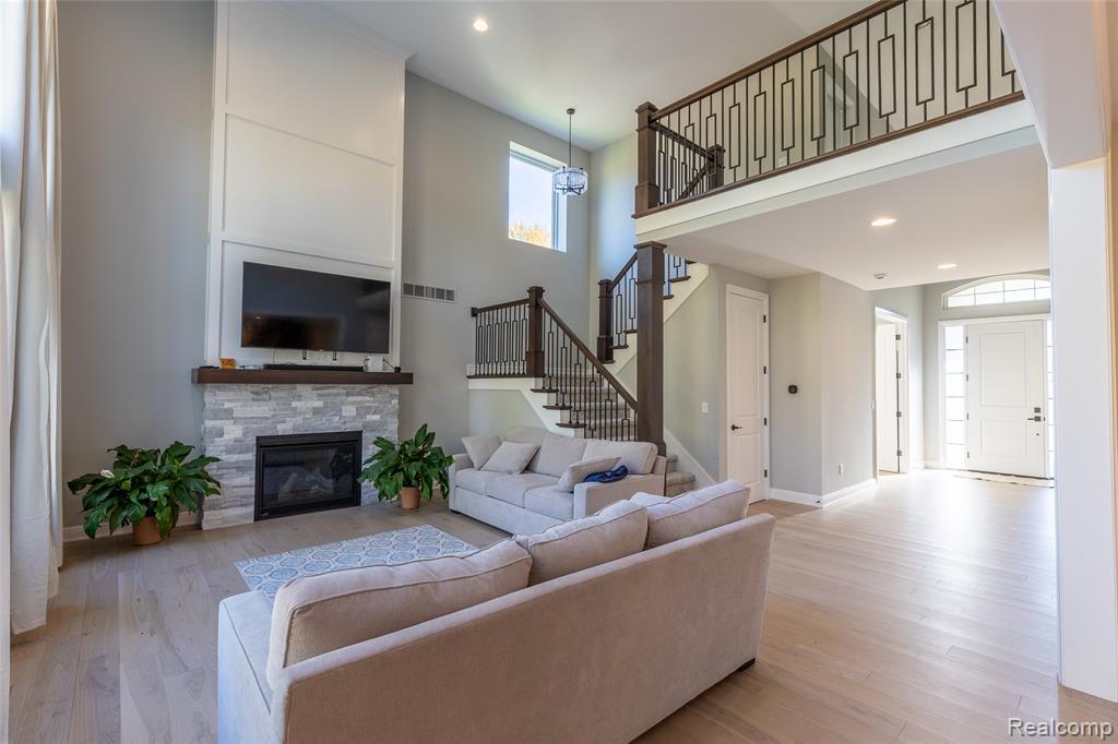 5092 Westminster Avenue, Troy, MI 48085 — Photo 9