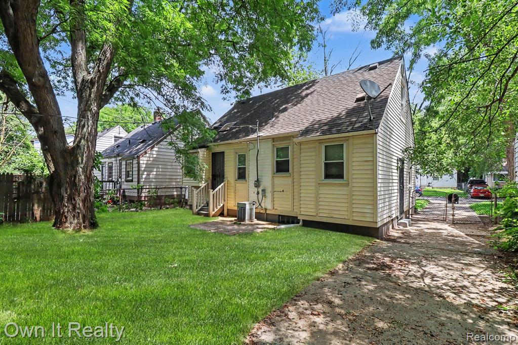 7461 Lamphere, Redford, MI 48239 — Photo 16
