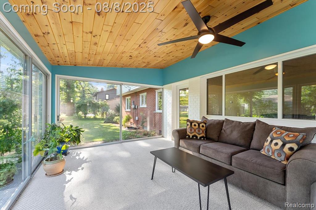 8751 Woodside Drive, Grosse Ile, MI 48138 — Photo 22