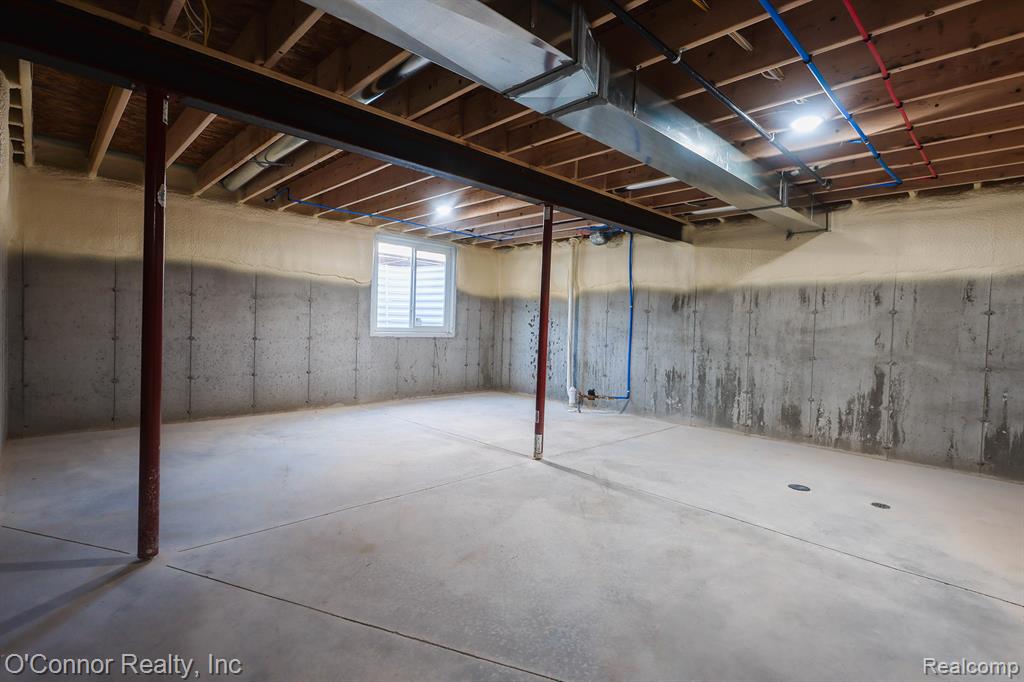 2047 Edward Lane East, MI — Photo 24