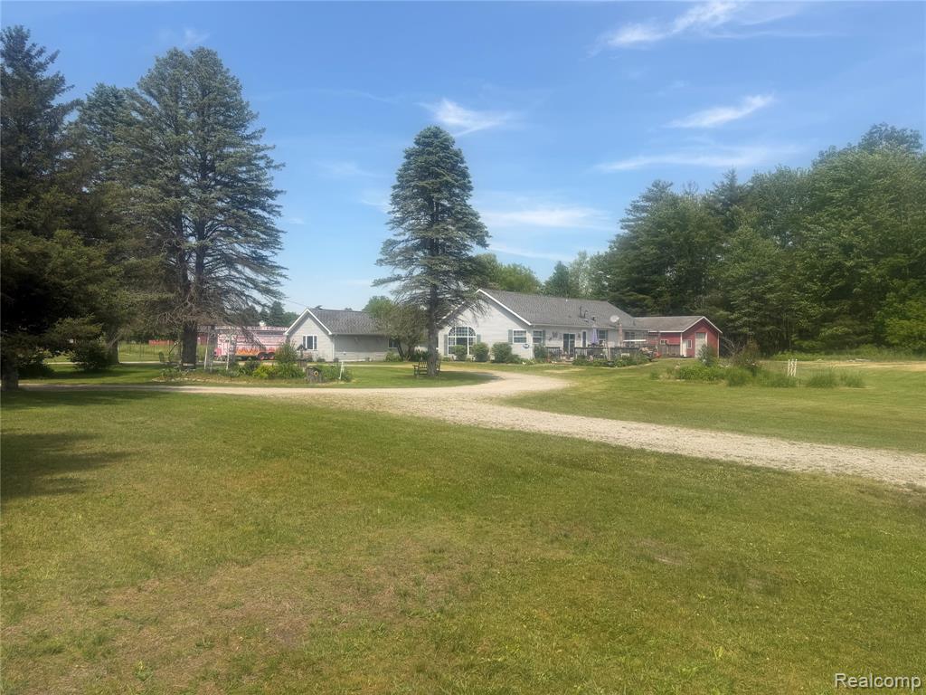 5716 Falkenbury Road, North Branch, MI 48461 — Photo 6