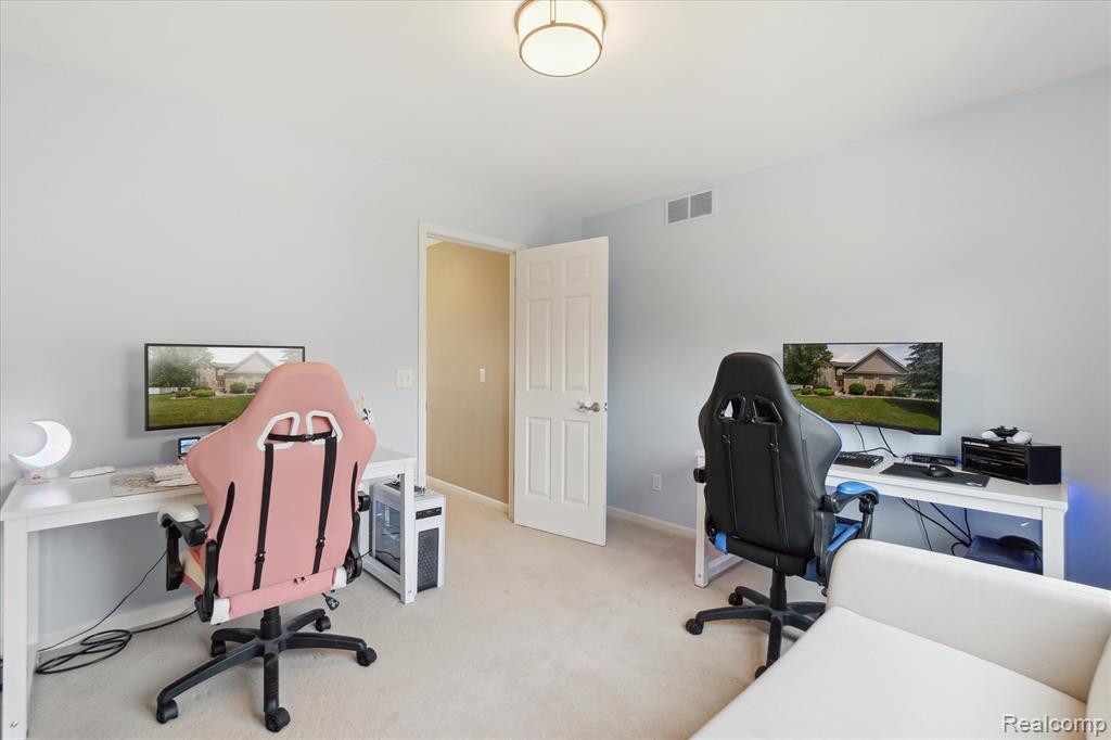 672 Morningside Drive, Grand Blanc, MI 48439 — Photo 33