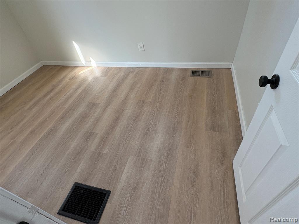 130 Meadle Street, Mount Clemens, MI 48043 — Photo 28