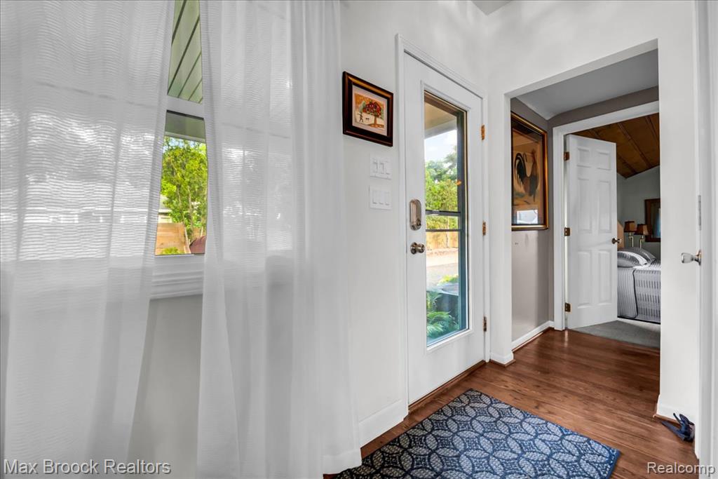 8230 Vandell Street, Commerce Twp, MI 48382 — Photo 17