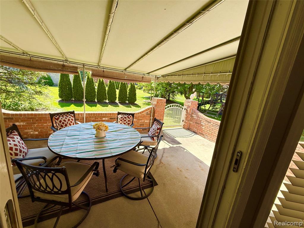 46557 Glen Pointe Drive, Utica, MI 48315 — Photo 52