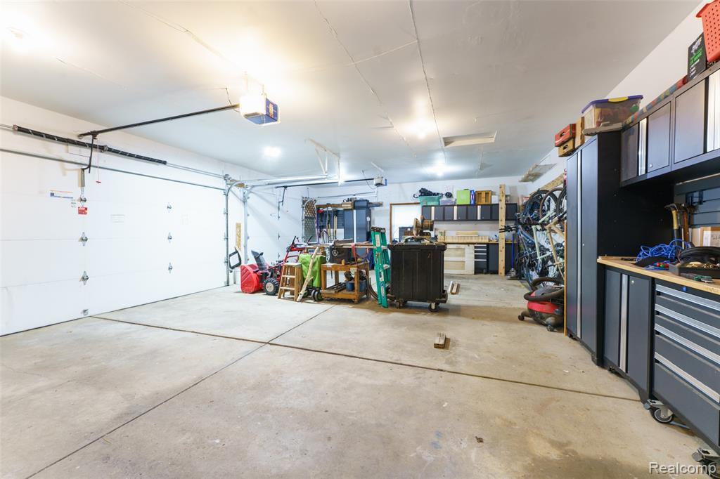 12921 Ann Lynn Drive, South Lyon, MI 48178 — Photo 40