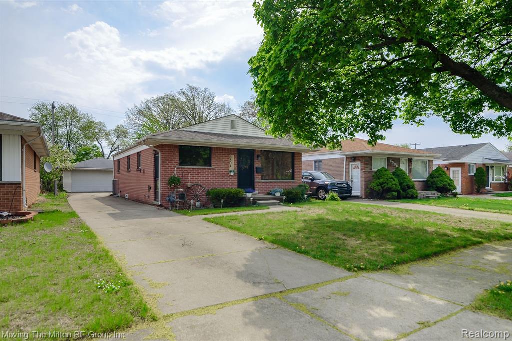 6604 COLONIAL Street, Dearborn Heights, MI 48127 — Photo 33