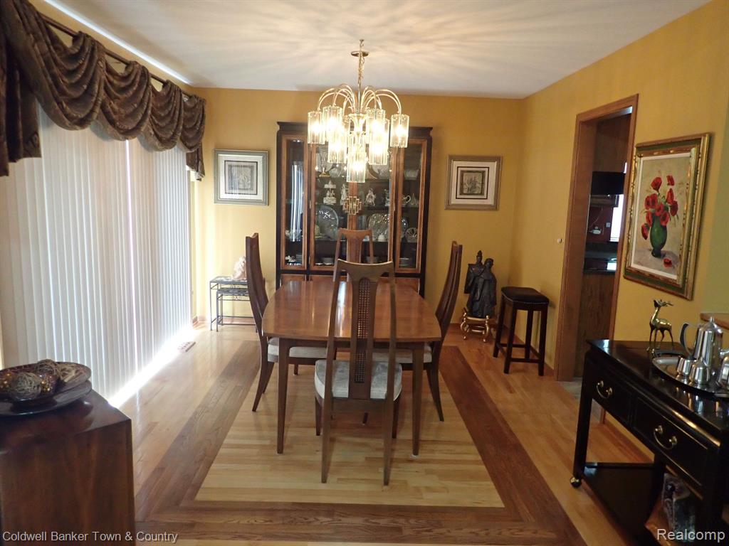 37711 AMBER Drive, Farmington Hills, MI 48331 — Photo 15