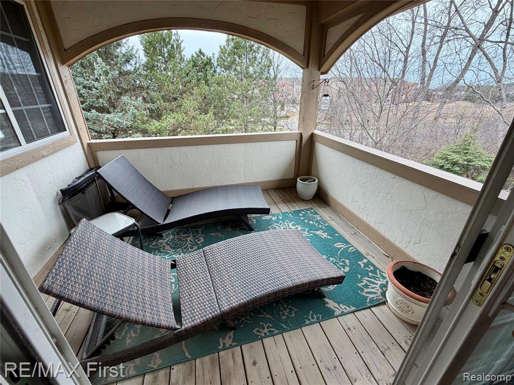 5998 Bella Vista Drive, West Bloomfield, MI — Photo 24
