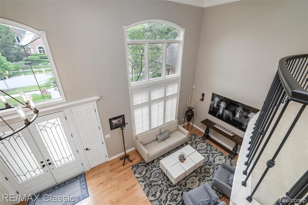 18438 Clairmont Circle E, Northville, MI 48168 — Photo 14
