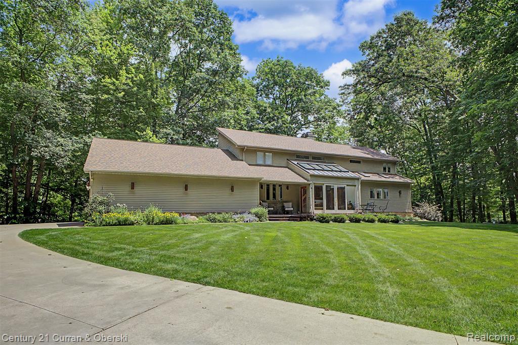 11349 Philway Court, Brighton, MI 48114