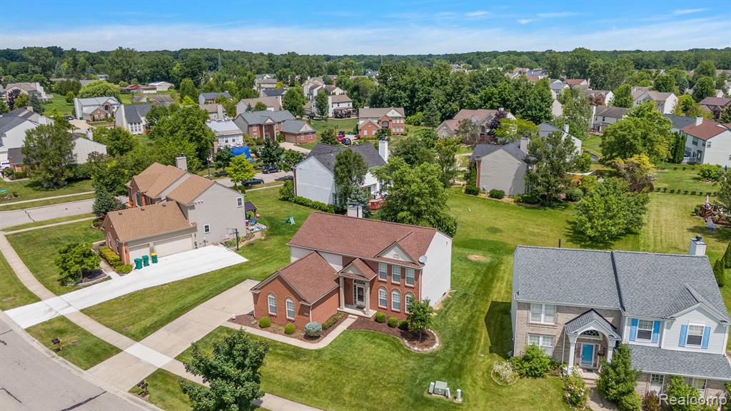 8057 PEBBLESTONE Drive, Ypsilanti, MI 48197 — Photo 4
