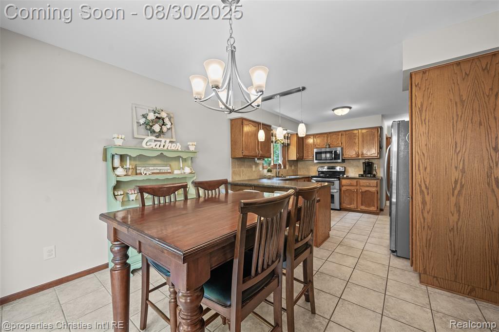 46502 Springhill Drive, Shelby Twp, MI 48317 — Photo 10