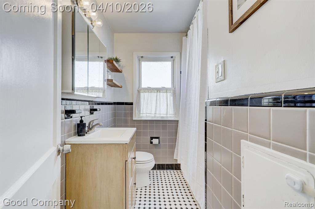 915 N Dorchester Avenue, Royal Oak, MI 48067 — Photo 22