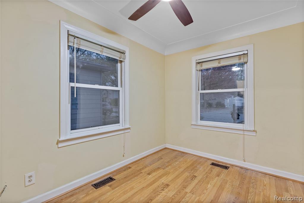 4168 Kingston Street, Dearborn Heights, MI 48125 — Photo 5
