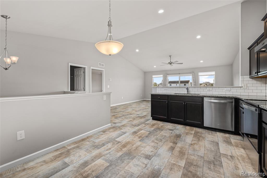 7158 Primrose Lane, Grand Blanc, MI 48439 — Photo 12