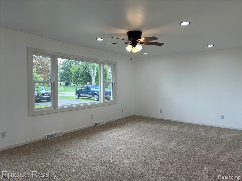 875 S Airport Road, Saginaw, MI 48601 — Photo 8