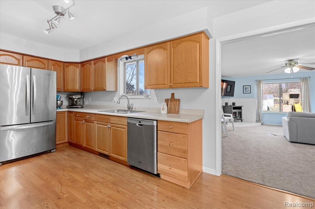 81 DAYTON Street, Oxford, MI 48371 — Photo 16