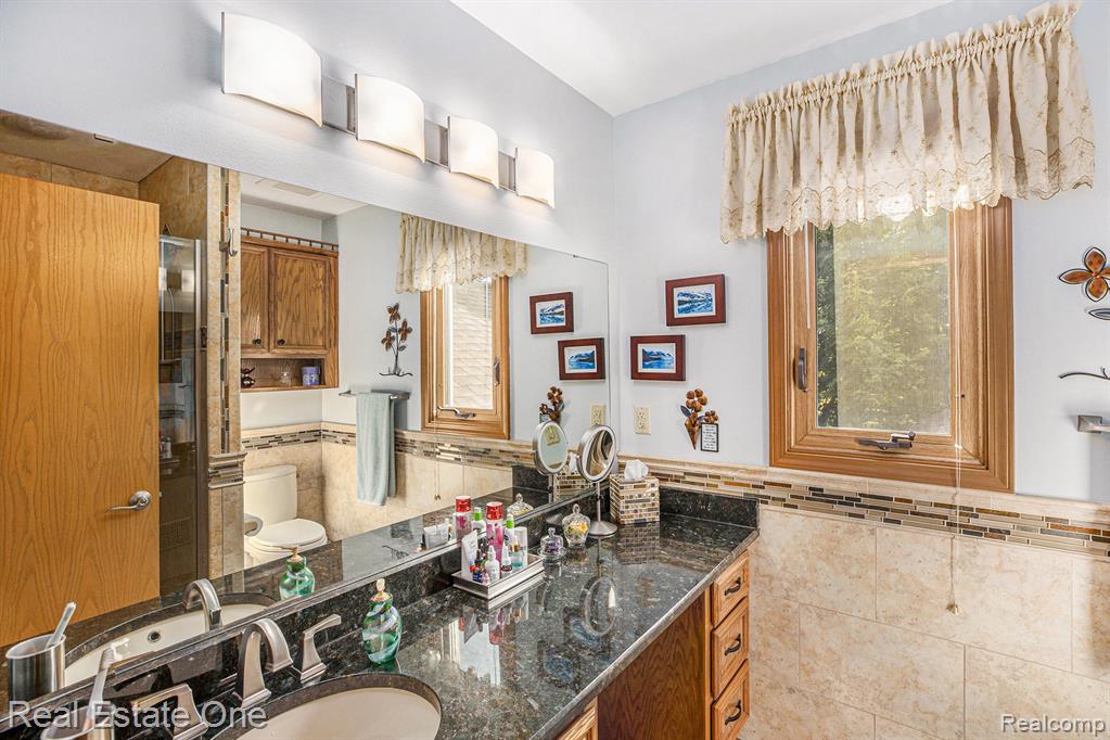5208 Crowfoot Drive, Troy, MI 48085 — Photo 16