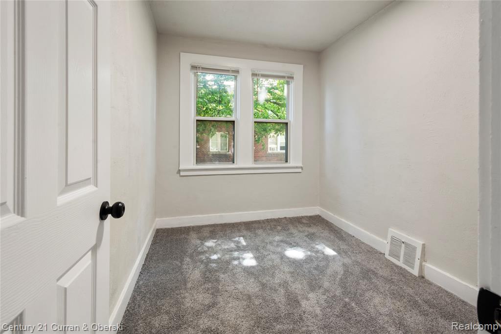 3725 Glynn Court, Detroit, MI 48206 — Photo 21