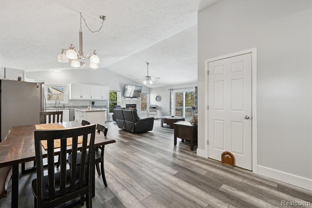 5817 CARTER, Howell, MI 48843 — Photo 6