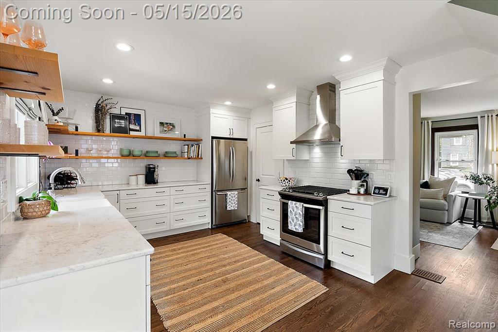 516 Woodcrest Drive, Royal Oak, MI 48067 — Photo 9