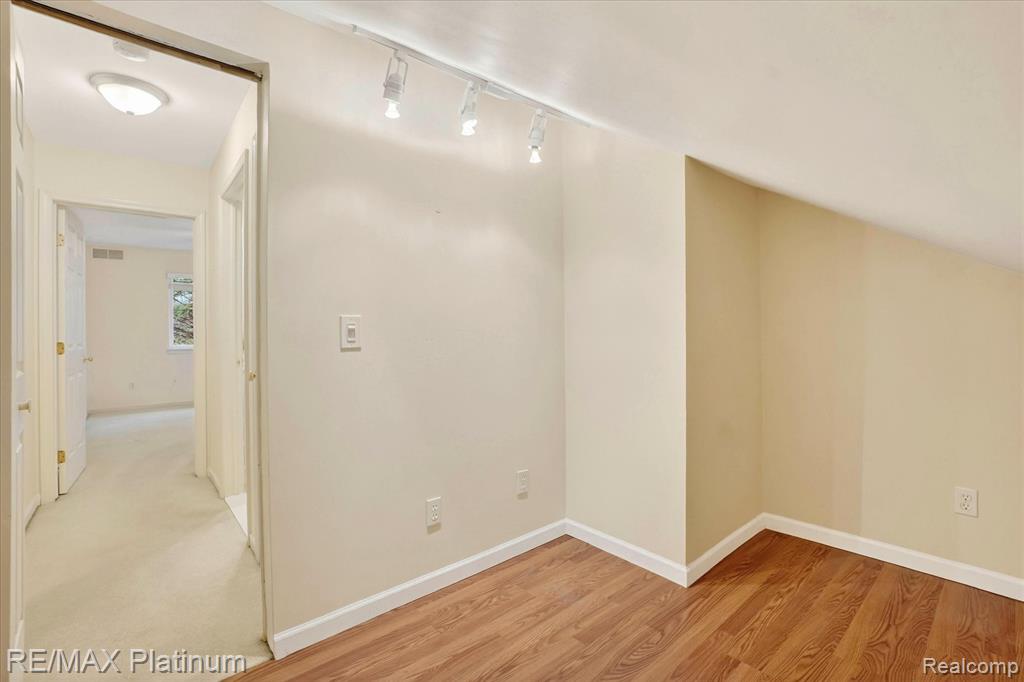 3341 DEWDROP, Howell, MI 48843 — Photo 36