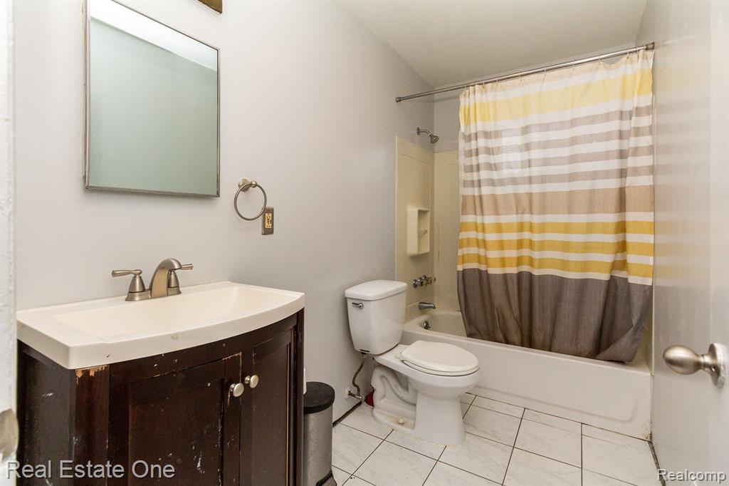 9065 WILLIAM Street, Taylor, MI 48180 — Photo 11