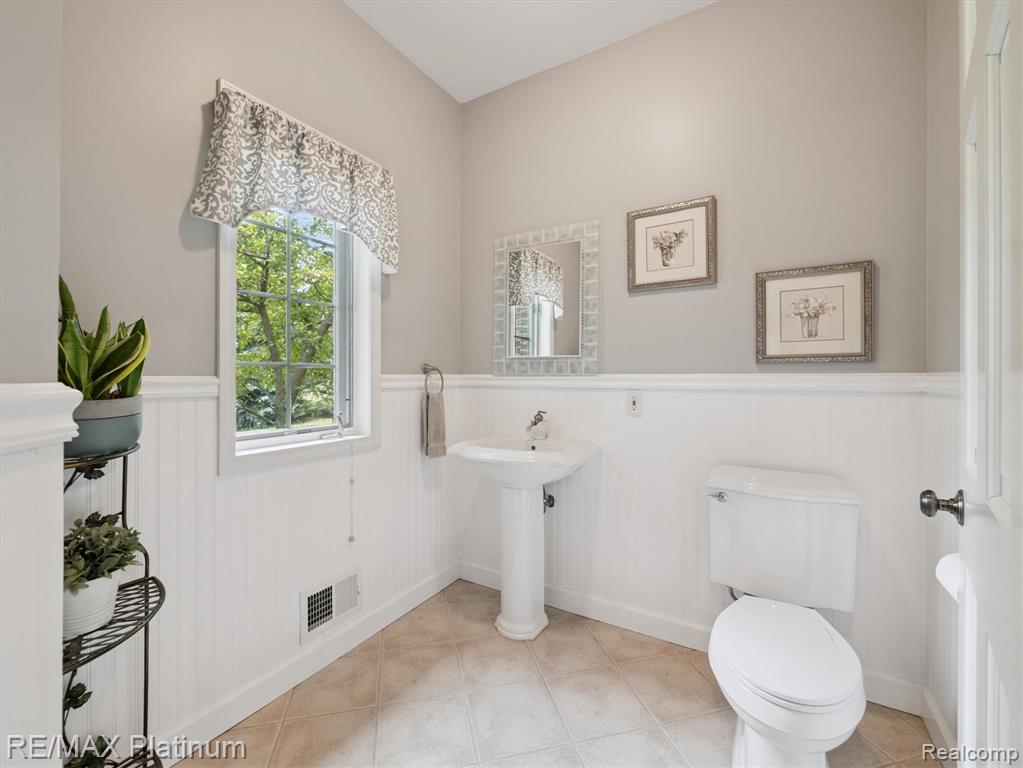 9071 Thornapple Drive, Pinckney, MI 48169 — Photo 27
