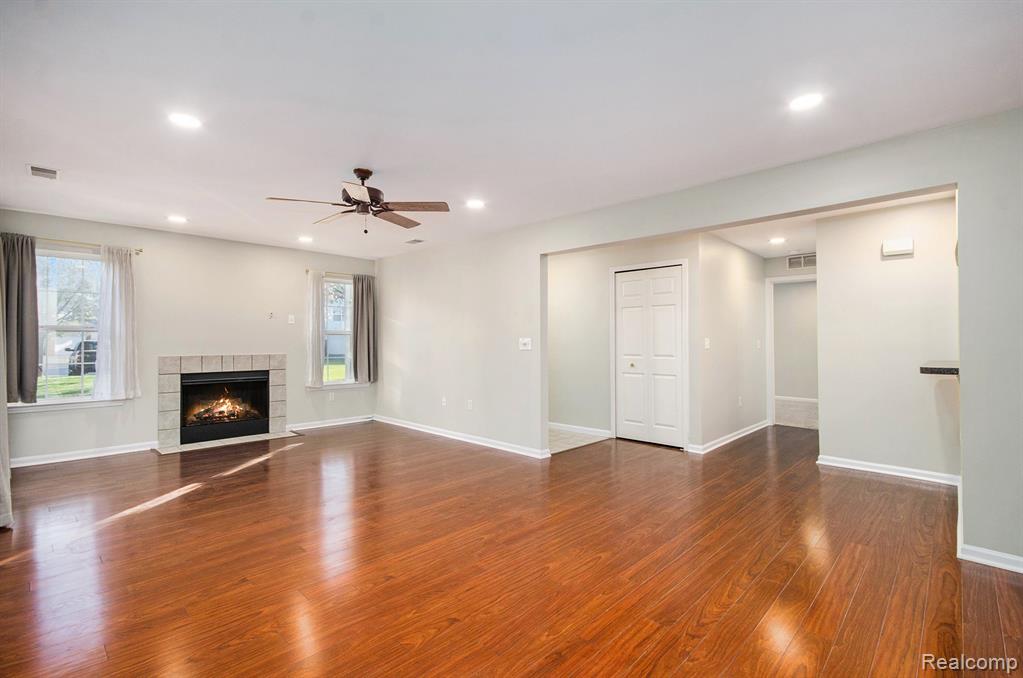 42735 Richmond Drive, Sterling Heights, MI 48313 — Photo 8